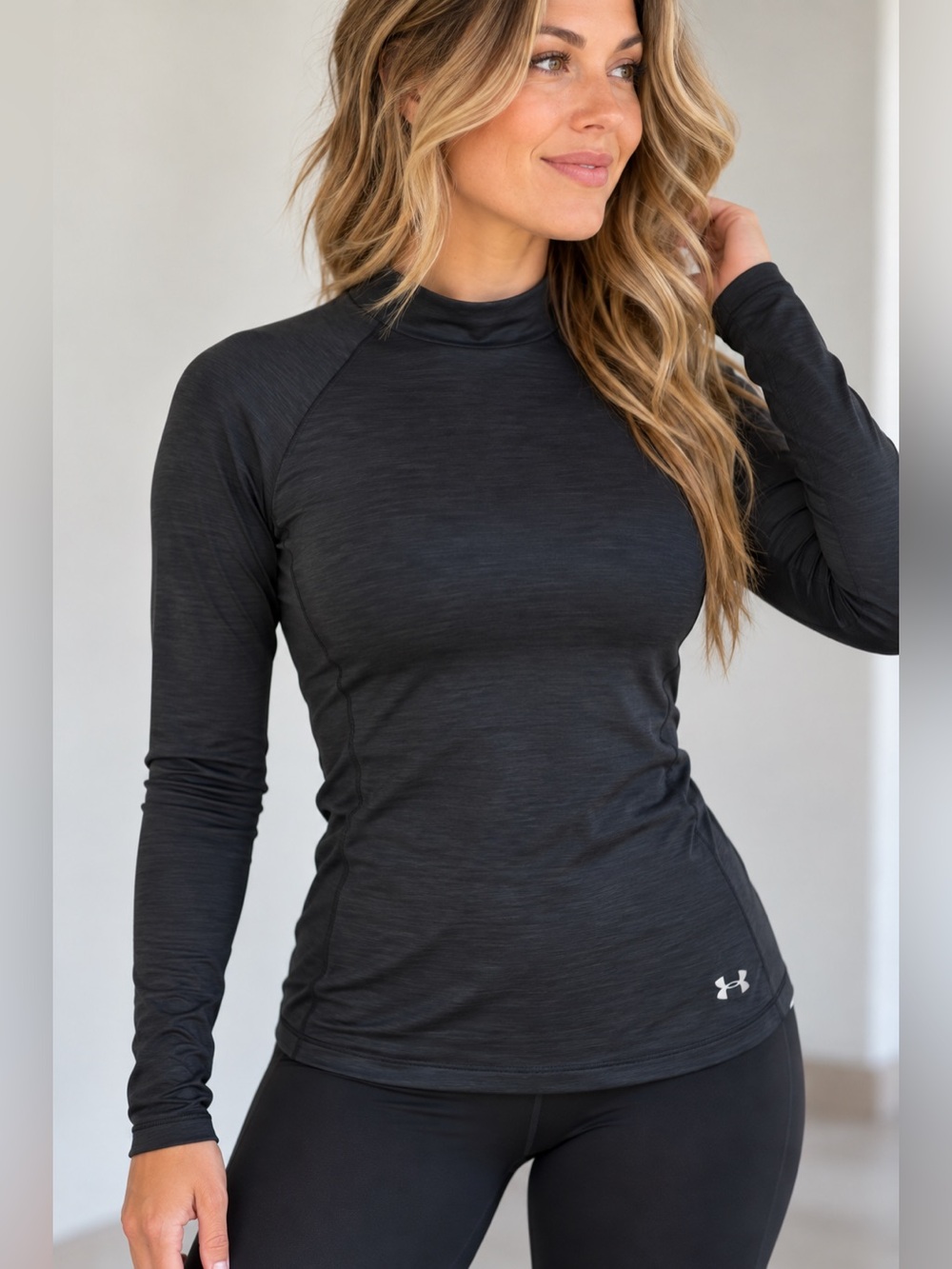 Under Armour ColdGear Women’s Large Black Fitted Long Sleeve Mock Neck Top